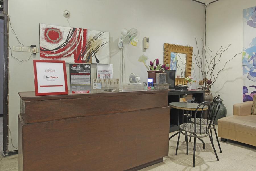 RedDoorz @ Soekarno Hatta 2 Malang Eksteriør bilde