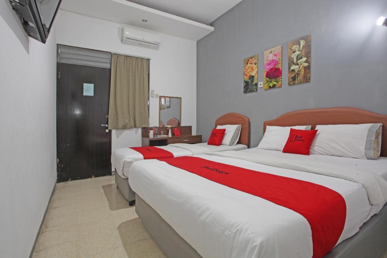RedDoorz @ Soekarno Hatta 2 Malang Eksteriør bilde